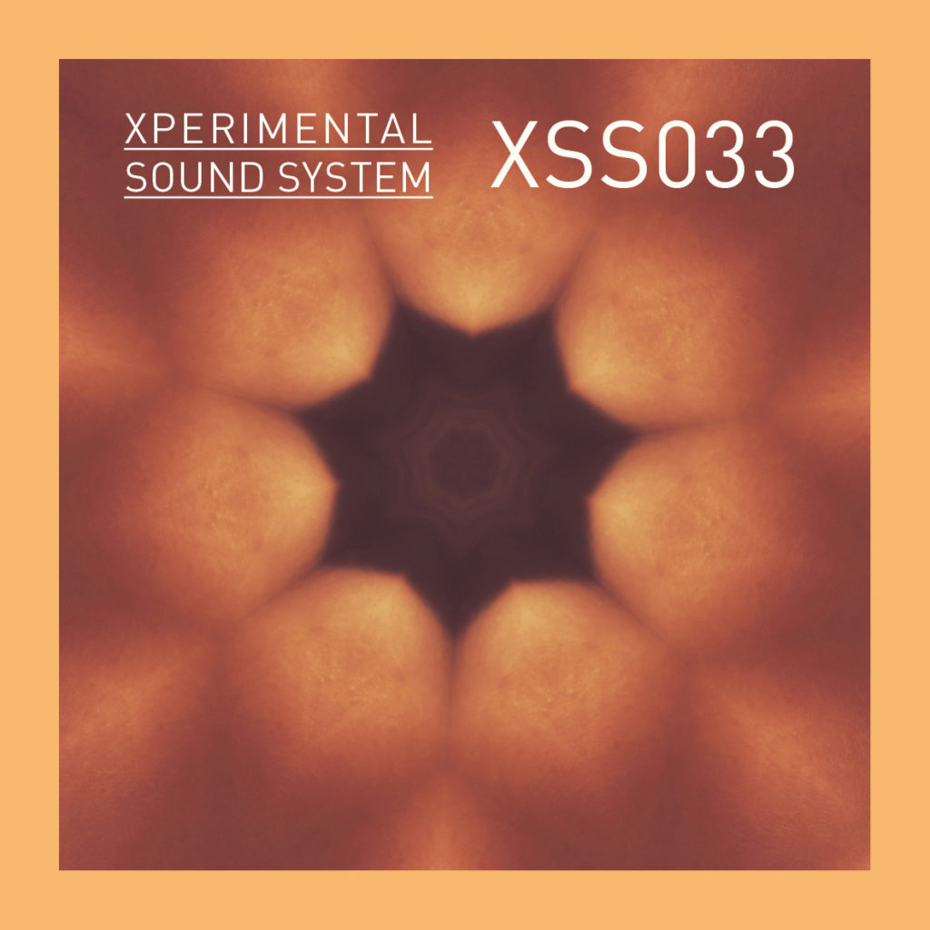 XSS033 / Cubo