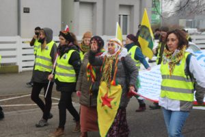 Kurdistaneko eguzkia Europa argitzen, martxa luze baten kronika