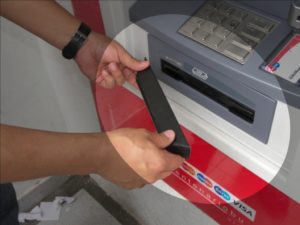 EKA nos advierte sobre el uso de los cajeros automáticos