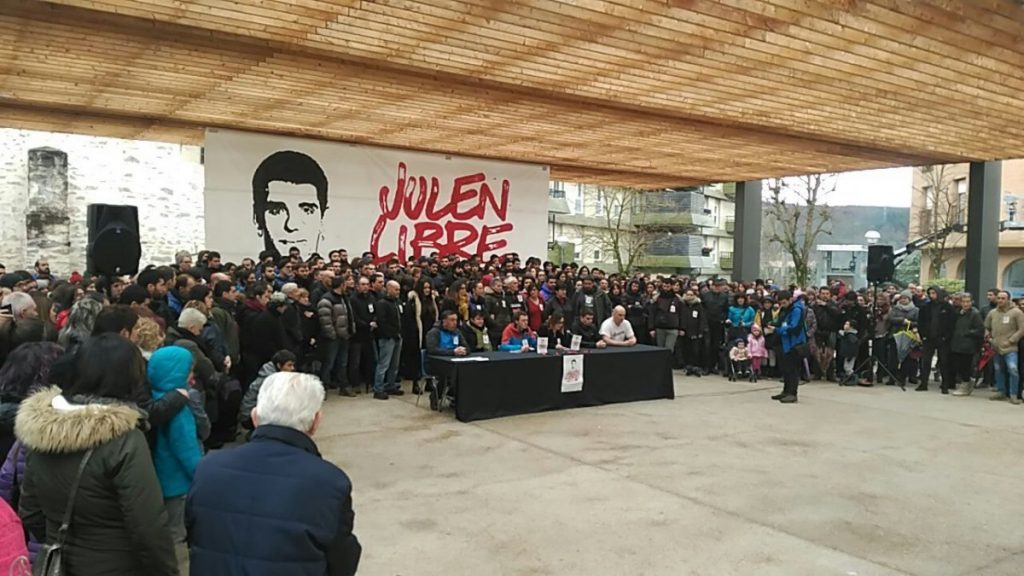 Movilizaciones, paros y coche caravanas denunciarán el montaje policial y exigirán la libertad de Julen Ibarrola