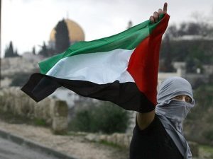 Juani Rishmawi: “La sociedad palestina ya no cree ni en la autoridad palestina ni en la comunidad internacional”