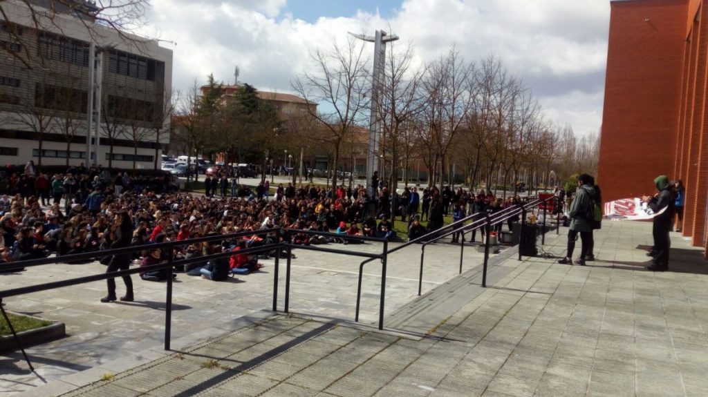 Las tres estudiantes del campus de Gasteiz detenidas quedan en libertad