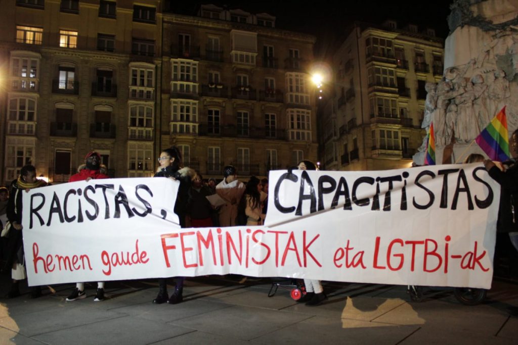 La Plataforma Antirracista de Gasteiz denuncia otra agresión en un autobús urbano