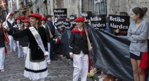 Izaskun Laruskain (Jaizkibel): «Ez da alarde tradizionala, alarde matxista da»