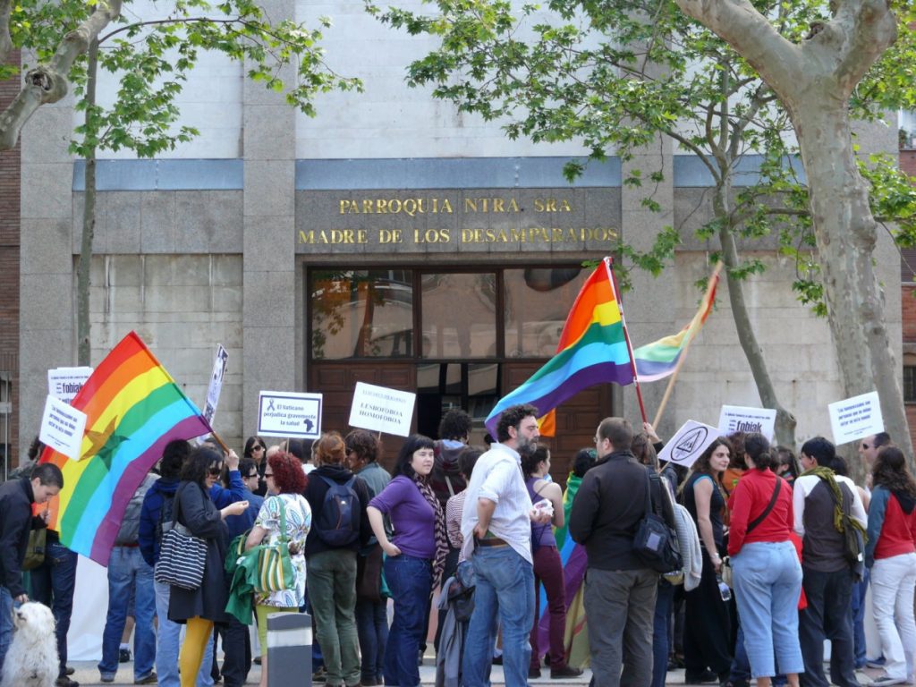 25 años desde que Gasteiz se convirtiese en la primera ciudad en aprobar el registro de parejas del mismo sexo