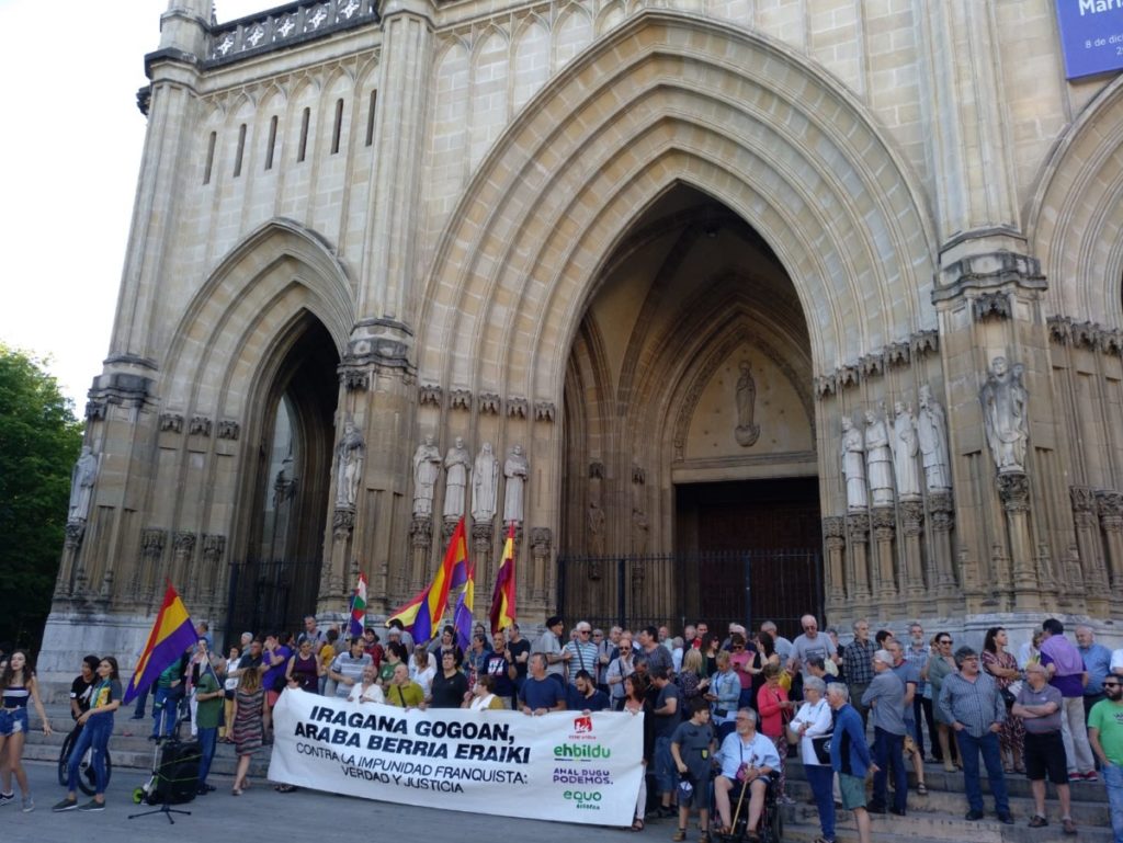 Gasteiz recuerda a las víctimas del Franquismo en el 83 aniversario de la rebelión militar franquista