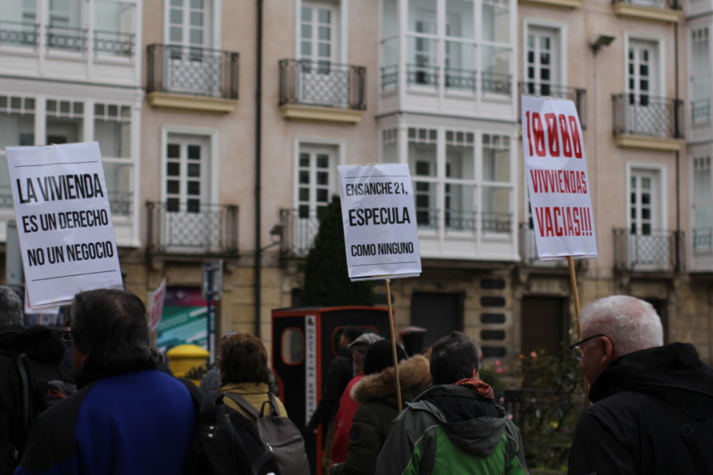 Etxebizitza Problematikari Aurre Egiteko Manifestazioa Burutu Dute ...