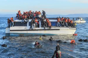 Escrito de SC Nátzab desde Lesbos, sobre lo que está ocurriendo con las personas en espera de asilo en las islas del Egeo.