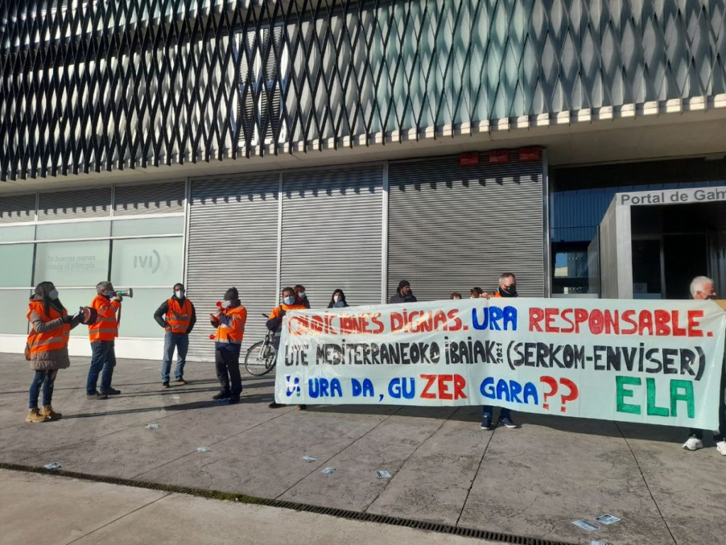 Primer día de huelga indefinida de los trabajadores de UTE Mediterraneoko Ibaiak 2021