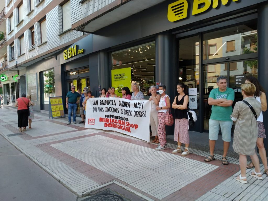La cadena Superbarriak (BM Shop) plantea un ERE para toda la plantilla, al menos 70 trabajadores