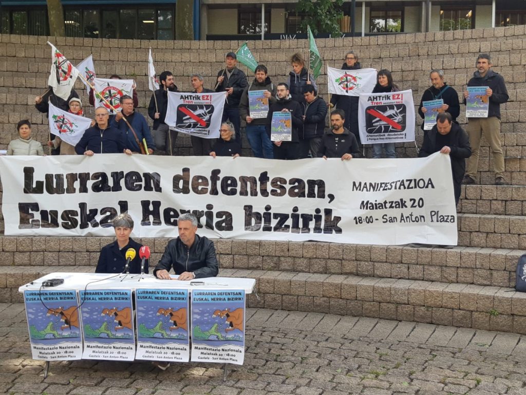 Atxikimendu ugari “Lurraren defentsan, Euskal Herria Bizirik!” manifestazioaren bezperan