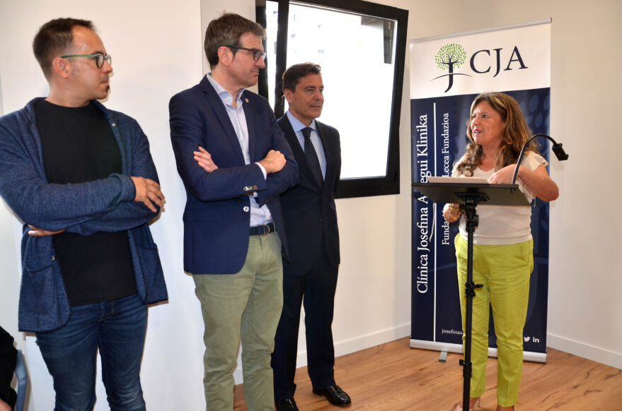 Osasun Publikoa Aurrera denuncia la participación de Gotzone Sagardui en la inauguración de una clínica privada en Gasteiz
