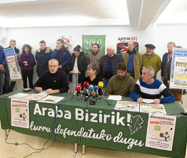 Araba Bizirik, UAGA y concejos contra un «expolio» auspiciado por las instituciones