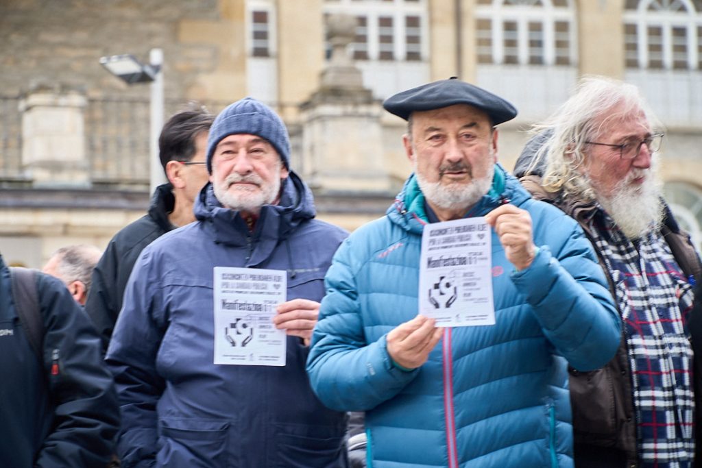 [Argazki galeria] Osasun publikoaren aldeko mobilizazioak: “Promesa gehiagorik ez, konponbide errealak, orain!”