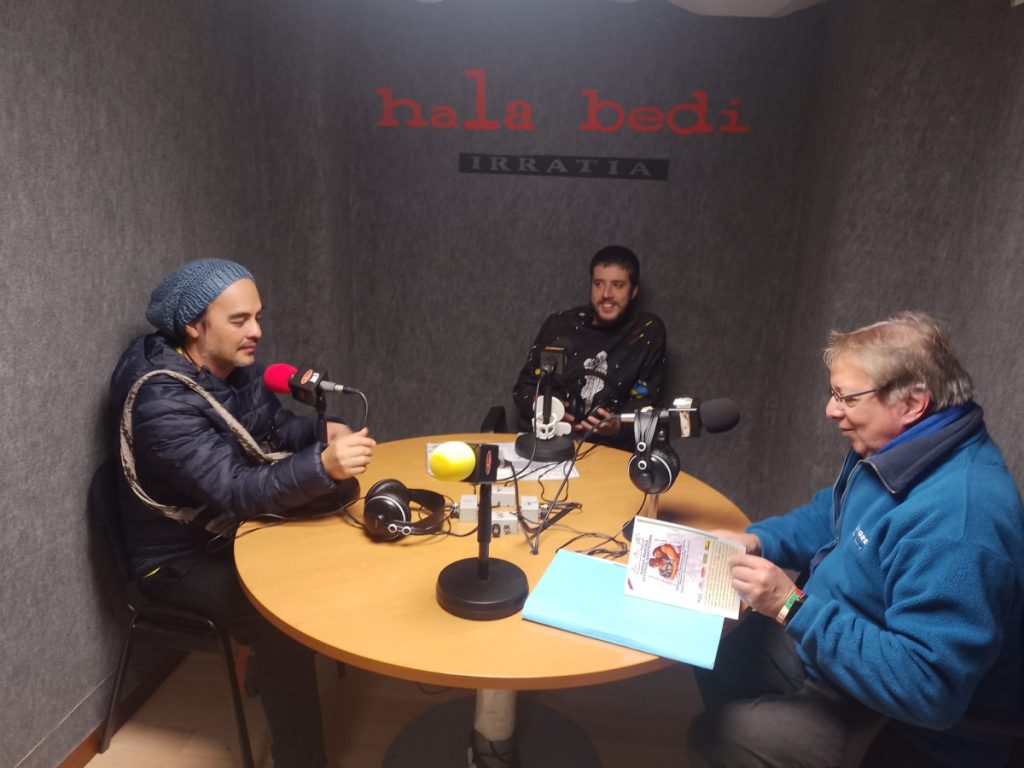 “Conoces a un pueblo cuando entiendes lo que corean juntos”