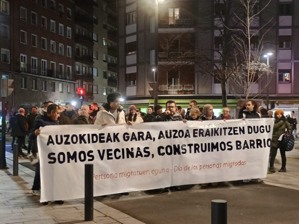 Bajo el lema «Vivienda, Trabajo y Dignidad» diversos colectivos tomarán las calles de Gasteiz en el Día Internacional de las Personas Migrantes