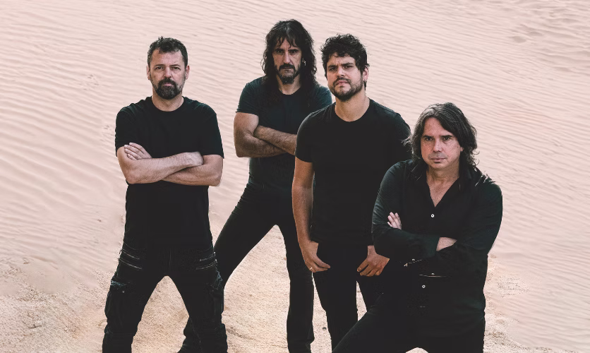 Latzen bueltan da, lan eta kontzertu berriekin