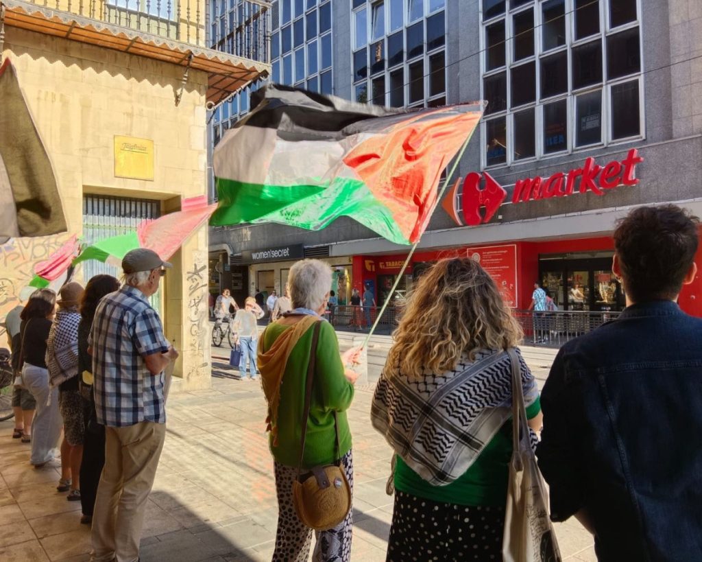 Gasteizko Udalak 5.000 ordenagailu erosi dizkie Palestinako genozidioan inplikatutako enpresei