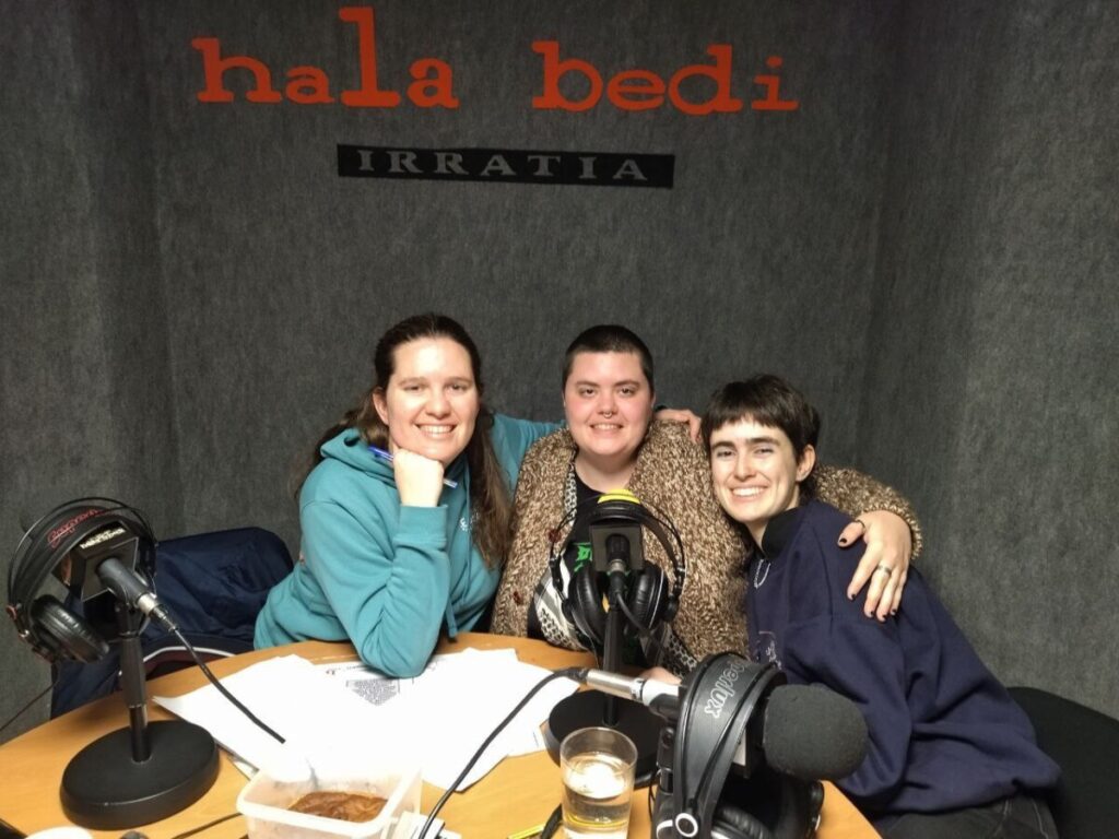 Bazterretako azalak: gorputz disidenteak jomugan