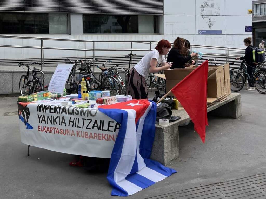 Kubarako bilketa solidarioak Gasteizko hainbat auzotan eta hezigunetan
