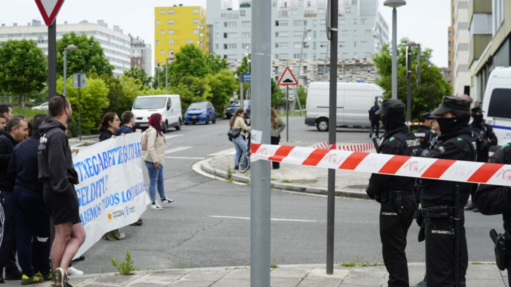Alokabidek familia bat etxegabetu du