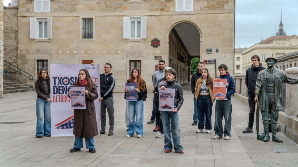 GKS-k eta Etxebizitza Sindikatuak Gasteizko Txosnetatik kanpo utzi dituztela salatu dute