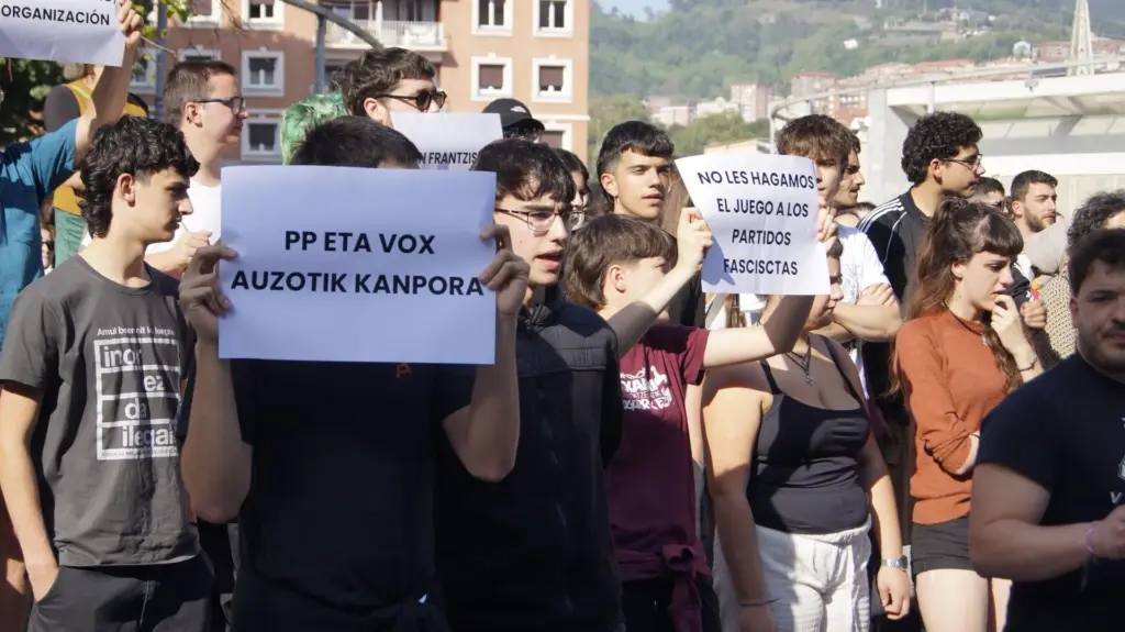 Arrazakeriaren eta faxismoaren aurka antolatzera deitu dute