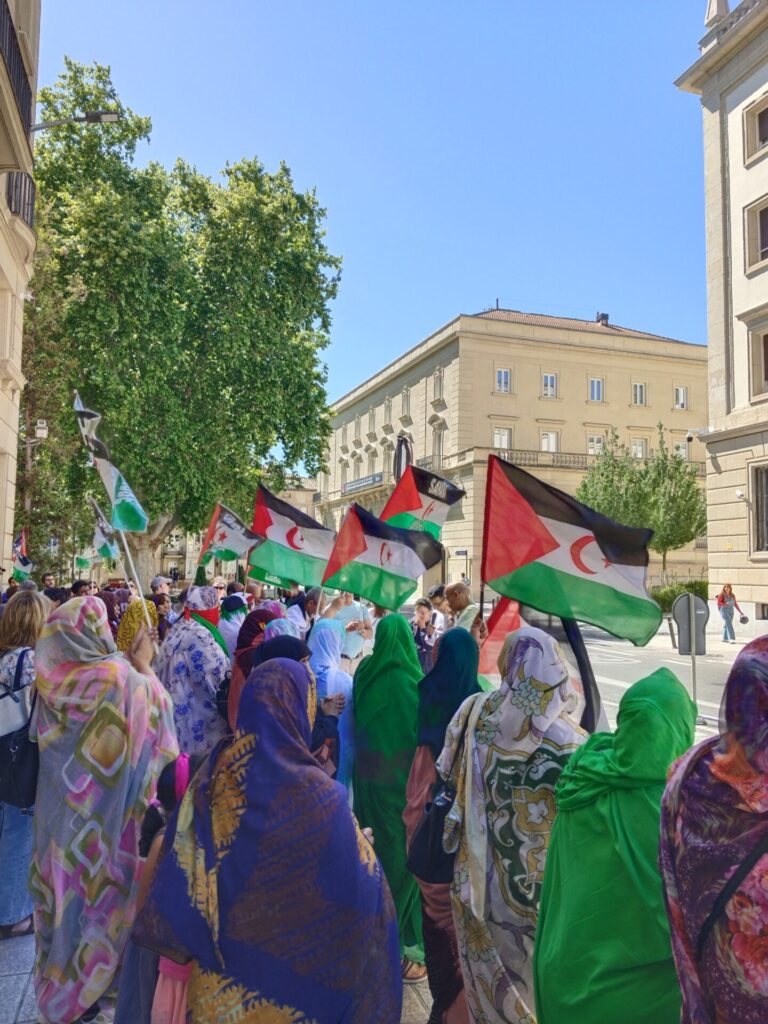 Marokoren hilketak eta Espainiako gobernuaren isiltasuna salatu dituzte, saharar elkarteek deituta